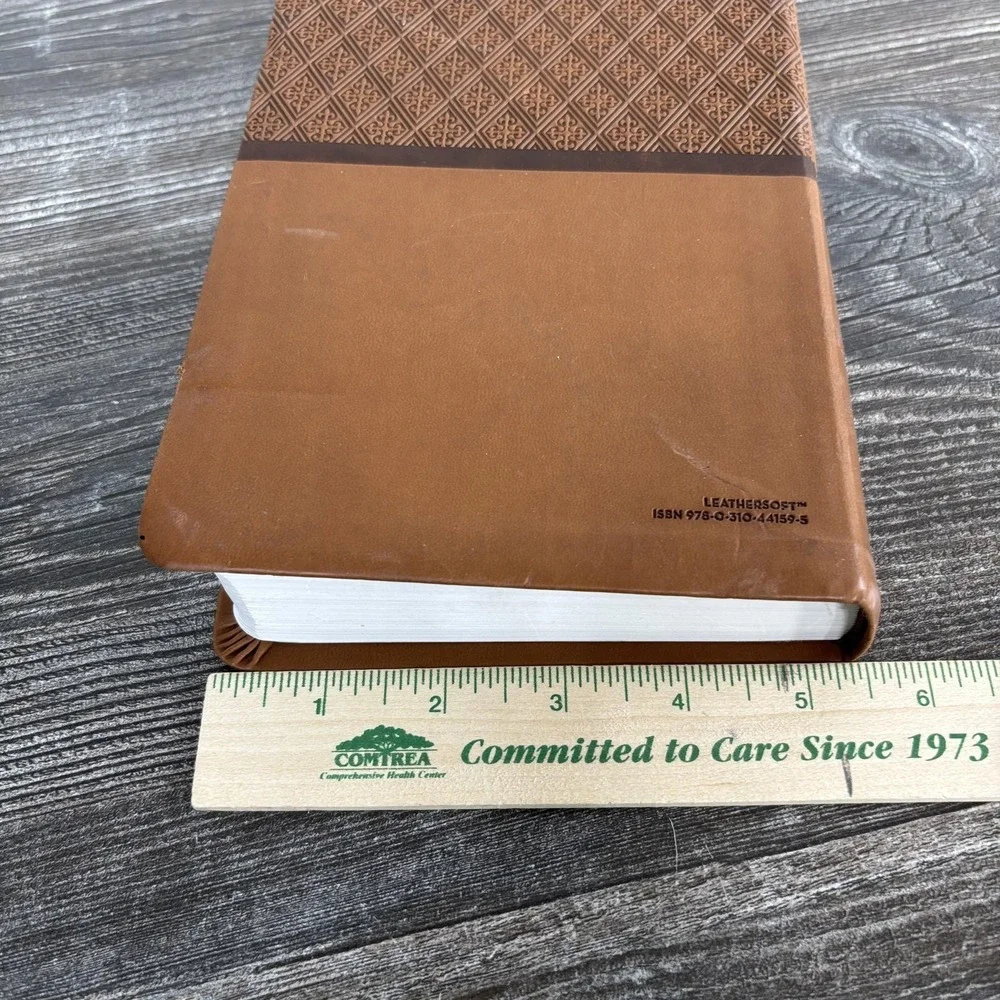 Holy Bible New International Version NIV ReadEasy Faux LeatherSoft Zondervan
